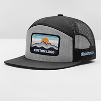 Gorras Trucker Negras de 7 Paneles con Visera Plana, Ajustables, con Parche Bordado de Logotipo Personalizado, Modelo Ri 168 para Hombre