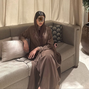 Nouvelle Collection 2026 : Abaya Ouverte Élégante pour Femme Musulmane, Cardigan Long Style Moyen-Orient, Robe Plissée Tendance Arabe avec Dentelle Florale - Product Image 6
