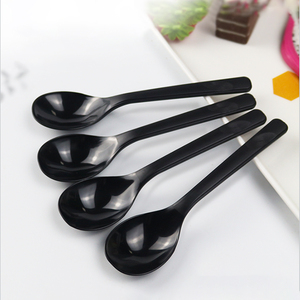 Cuchara de plástico desechable blanca/negra Embalaje individual Conveniente e higiénico Cuchara de sopa <span class=keywords><strong>KFC</strong></span> para llevar - Product Image 3