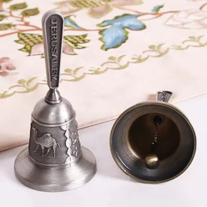 Campana de mano Retro personalizada, campana de meditación decorativa de aleación de Zinc personalizada, regalo de promoción, campana de cena de recuerdo de viaje de <span class=keywords><strong>Jerusalén</strong></span> - Product Image 2