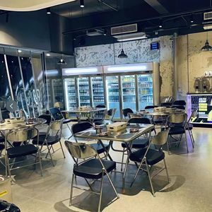 Juego de <span class=keywords><strong>restaurante</strong></span> de comida rápida de estilo industrial, sofá de asiento suave, mesa de comedor de acero inoxidable, Panel de Metal para centro comercial, cafetería, tienda de catering - Product Image 3