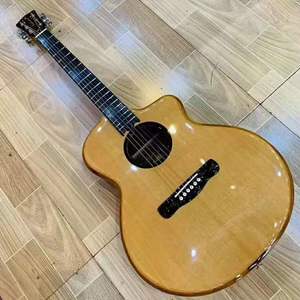 Chitarra Acustica All-Solid da 38 Pollici Pronta per la Spedizione di Alta Qualità in Phoebe Dorato, Personalizzabile con Abete, Mogano, Palissandro e Corde in Nylon - Product Image 2