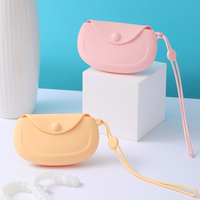 Boîte de rangement portable en silicone de qualité alimentaire, personnalisée en usine, pour protège-dents, appareil dentaire, aligneur et protège-gencives