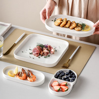 Assiettes en céramique de qualité restaurant avec compartiments, plateau réutilisable pour la restauration