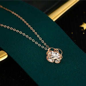 Collar con colgante de diamante de trébol de oro de 18K para mujer, joyería de lujo para mujer, joya de compromiso nupcial para mujer - Product Image 4