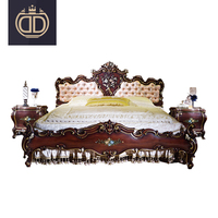 Lit en bois de luxe royal, sculpté à la main, élégant, fait à la main, acajou, avec appui-tête