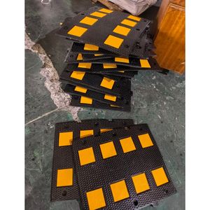 नए पोर्टेबल उत्पाद सुरक्षा गति बम्प रबर ट्रैफिक रोड बम्प - Product Image 5