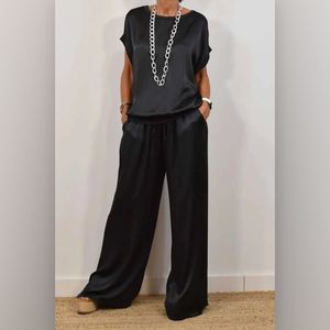 Setelan Kasual 2 Potong Wanita: Kemeja Lengan Pendek Kerah Bulat Longgar & Celana Lebar - Product Image 3