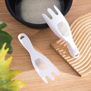 Rice Washing Spoon With Drainage Slots Portable Kitchen Utensil For Rice Cleaning And Draining White Plastic - Product Image 1
