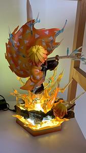 Figura in PVC di Agatsuma Zenitsu da <span class=keywords><strong>Demon</strong></span> <span class=keywords><strong>Slayer</strong></span>: <span class=keywords><strong>Kimetsu</strong></span> <span class=keywords><strong>No</strong></span> <span class=keywords><strong>Yaiba</strong></span>, 35 cm, con Illuminazione - Product Image 4