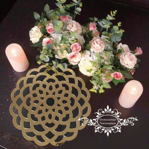 Décorations de mariage en acrylique miroir doré Tapis de table et assiettes de table pour rehausser les dessous des assiettes - Product Image 3