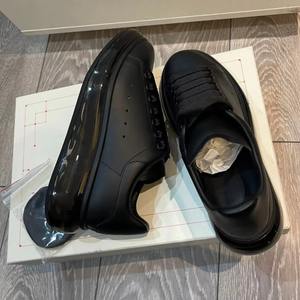 Zapatillas de Diseño Clásicas de Primera Calidad con Logotipo Personalizado, Zapatillas Deportivas con Amortiguación de Aire, Estilo Moderno para Correr y Caminar, para Hombre y Mujer - Product Image 4