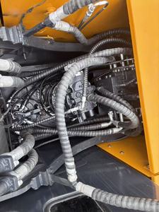 Excavatrice sur chenilles Hyundai R220LC-9S d'occasion de 22 tonnes, haute performance, qualité supérieure, pour l'exportation - Product Image 6