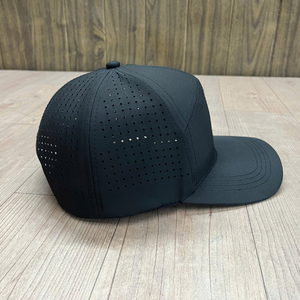 Casquettes de baseball personnalisées en gros à 5 panneaux avec logo brodé 3D, imperméables, perforées au laser, pour le sport et le golf - Product Image 2