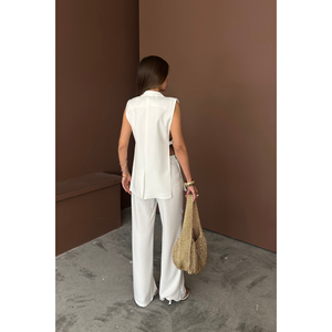 Conjunto de Lino Blanco para Mujer, Chaleco con Cuello y Estampado de Conchas de Almeja y Pantalones, Elegante y con Estilo - Product Image 1