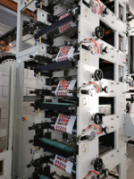 Imprimantes flexographiques 2 4 6 8 couleurs Etiquette Papier Flexo Film Etiquette Rouleau à Rouleau Machine de fabrication d'étiquettes