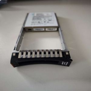 ฮาร์ดไดรฟ์ IBM 800GB ของแท้จากโรงงาน ใหม่เอี่ยม ใช้งานร่วมกับเซิร์ฟเวอร์ IBM ส่วนใหญ่ได้ สินค้าใหม่แกะกล่องจากโรงงานโดยตรงของ IBM - Product Image 3