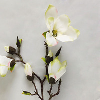 Bunga Magnolia Buatan Mewah 24 inci dengan Banyak Kepala untuk Dekorasi Vas Centerpiece Pernikahan, Cabang Bunga Magnolia Sutra dengan Sentuhan Realistis