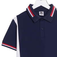 Polo classique en coton lisse, résistant aux plis, idéal pour les uniformes ou le quotidien.