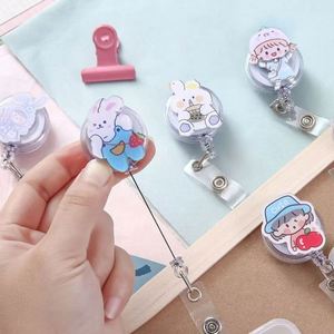 Porte-badge rétractable en plastique avec motif de dessin animé, boucle pour carte d'extension et plaque de travail - Product Image 6