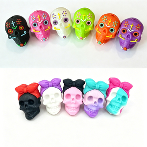 Cuentas de Calavera Coloridas con Lazo y Diseño del Día de Muertos para la Creación de Joyas en Material de Silicona - Product Image 1
