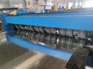 High Speed 20m/min 36'' Wide 1.5'' Composite <strong>Deck</strong> B Formlok Type B Metal <strong>Floor</strong> <strong>Deck</strong> Roll Forming <strong>Machine</strong> With Embossed Pattern - Product Image 4