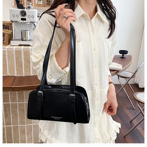 2026 Spring New Arrivals Premium Women's Handbag A Chic Minimalist and Niche-Design Shoulder Handle Bag - Product Image 3