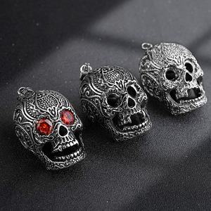 Collier pendentif crâne en acier inoxydable avec zircon, bijou effrayant style punk pour homme - Product Image 3