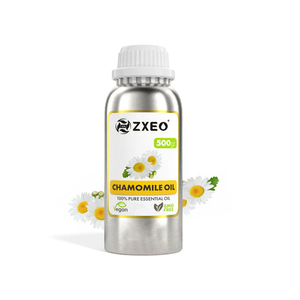 Aceite Esencial Puro de <span class=keywords><strong>Manzanilla</strong></span> con Alcanfor y Aroma Frutal a Granel para Formulaciones Cosméticas, Cuidado de la Piel y Aplicaciones Industriales - Product Image 2