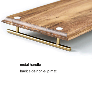 Bandejas rectangulares de lujo para servir en <span class=keywords><strong>madera</strong></span> de acacia con mango de metal a la venta - Product Image 5