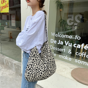 Bolso Bandolera con Estampado de Leopardo, Gran Capacidad, Lona de Algodón, Bolso de Hombro para Mujer para Uso Diario con Bolsillo con Cremallera - Product Image 1