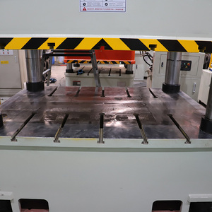 630 <span class=keywords><strong>tonnes</strong></span> Fabricant professionnel métal formant <span class=keywords><strong>presse</strong></span> <span class=keywords><strong>hydraulique</strong></span> <span class=keywords><strong>presse</strong></span> <span class=keywords><strong>hydraulique</strong></span> de haute qualité <span class=keywords><strong>pas</strong></span> <span class=keywords><strong>cher</strong></span> quatre colonnes - Product Image 6