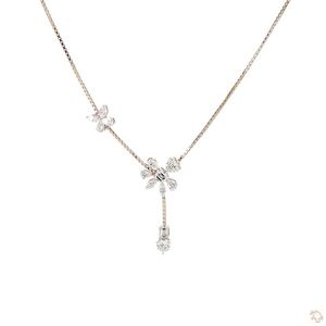 Elegante Colgante de Diamantes en Oro para Mujer, Brillo Atemporal, Joyería Fina y Elegante, Regalo para Aniversario y Uso Diario - Product Image 2