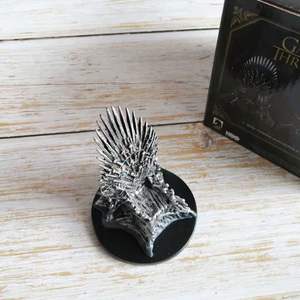 <span class=keywords><strong>Juego</strong></span> de resina trono modelo ornamento GTB06 hielo y fuego canción soporte pluma soporte decoración del hogar regalo - Product Image 4