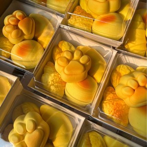 ชุดของเล่นบีบคลายเครียดรูปอุ้งเท้าแมวน่ารัก วัสดุ PU แบบผสม บรรจุกล่อง บีบแล้วคืนรูปช้า นุ่ม ชุ่มชื้น ของเล่นจำลองขนมปัง - Product Image 1