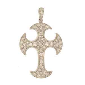 Colgante de Cruz Maltesa Vintage en Oro Blanco de 18K con Pavé de Diamantes Completos, Joyería de Opulencia Atemporal - Product Image 1