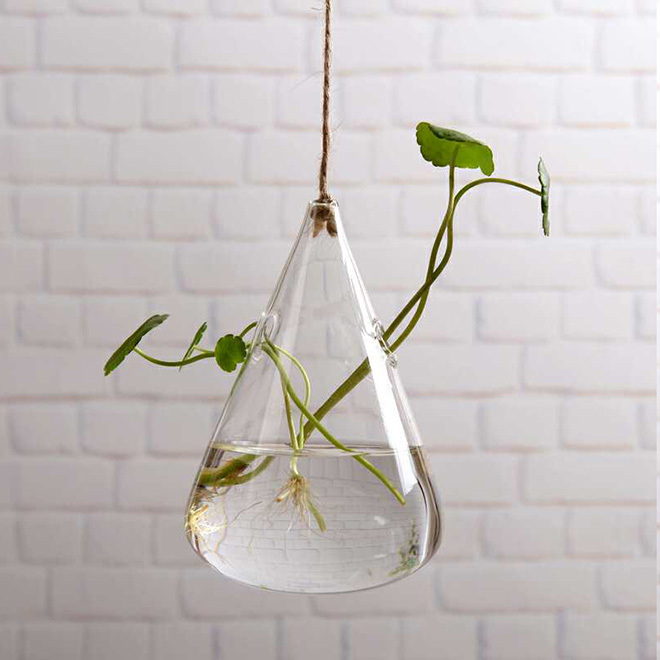 white--geometric teardrop