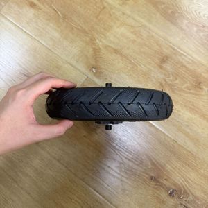 Rueda para Scooter Jiuxin 50/75-6.1, Neumático para Scooter Eléctrico, Absorción de Impactos, Rodamiento de Bolas - Product Image 2