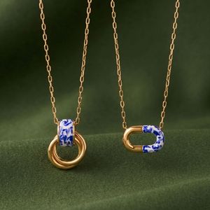 Collana Placcata <span class=keywords><strong>Oro</strong></span> 18K con Smalto <span class=keywords><strong>Blu</strong></span> e Bianco, Impermeabile, Antiossidante, Stile Chinoiserie, Ipoallergenica, con Ciondolo per Donne - Product Image 3