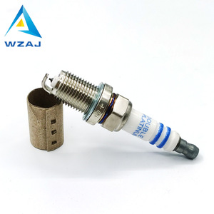 Bougie d'allumage Iridium WZAJ 0242230500 FR8DPP33 pour moteur à essence, transmission manuelle - Product Image 1