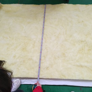 Haute densité fibre de verre <span class=keywords><strong>laine</strong></span> de verre isolation thermique rouleau couverture toit isolation <span class=keywords><strong>laine</strong></span> de verre rouleau couverture prix - Product Image 3