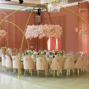 Chaise de salle à manger moderne en laine blanche mélangée, tissu de Boucle, jambe en métal noir, café, laine d'agneau - Product Image 1