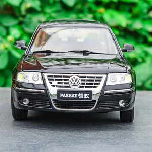 Zhengfeng 1/18 usine d'origine en alliage moulé sous pression modèle de voiture SVW PASSAT pour cadeau et collection