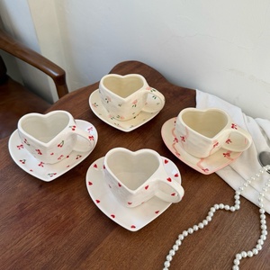 Taza de Cerámica en Forma de Corazón de 220 ml con Logotipo Personalizable, Diseño Clásico, Taza para Café y Agua, Regalo Romántico para el Día de San Valentín - Product Image 2