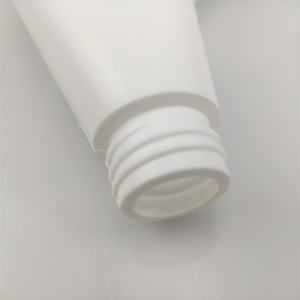 ขวดพลาสติกสีขาวแบบมีหัวฉีด 350 มล./500 มล. PET สำหรับน้ำยาทำความสะอาดแบบละอองละเอียด ใช้ในครัวเรือน ร้านค้า สำหรับบรรจุยาเหลว น้ำยาทำความสะอาด สเปรย์ - Product Image 2