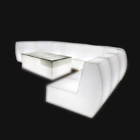 Mobilier de Jardin Lumineux à LED pour Salon de Chicha, Événements, Fêtes et Boîtes de Nuit – Ensembles Table de Bar et Canapé-Fauteuil en Plastique Éclairés par LED