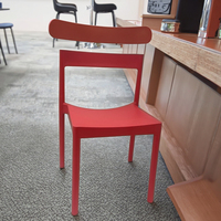 Chaises en plastique en gros, chaises en plastique modernes avec trous, chaises d'extérieur empilables pour événements et fêtes