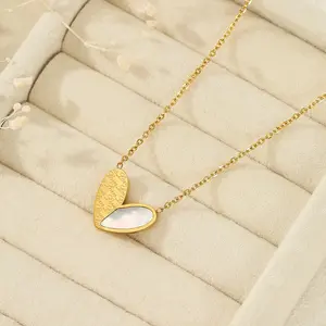 Heart-Shaped Love Waterproof female 18K Gold Plated stainless steel jewelry gift pendant titanium steel Couples heart neckla