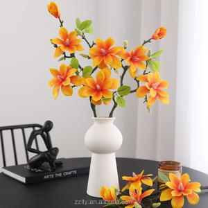 Magnolia artificiel haut de gamme à 4 têtes pour la décoration de mariage, intérieur et extérieur, vente en gros - Product Image 1