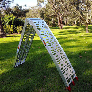 Rampes de moto portables en aluminium robuste, design pliable, capacité de 340 kg, 223x28 cm, pour VTT, moto, MX, camionnette, remorque, utilisation hors route - Product Image 5
